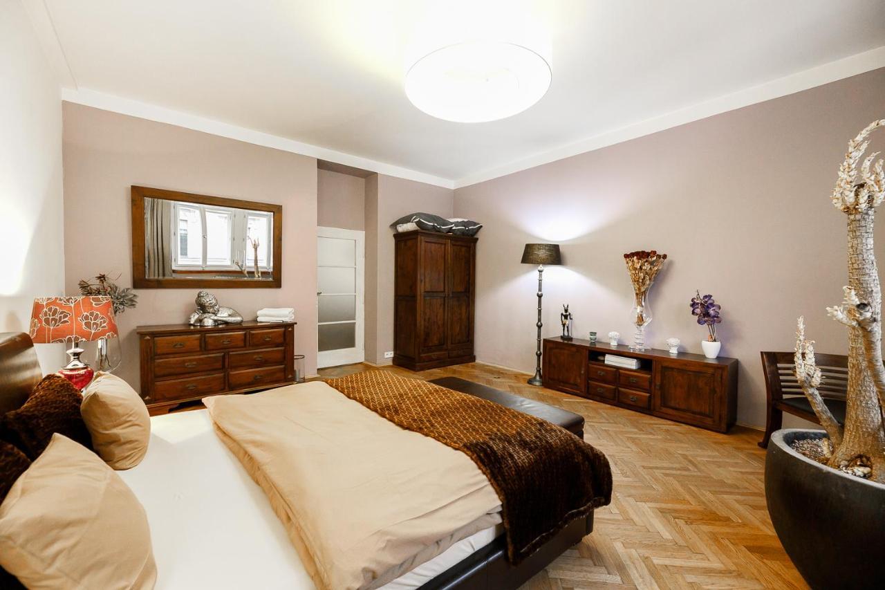 Luxury Apartment Dlouha ปราก ภายนอก รูปภาพ
