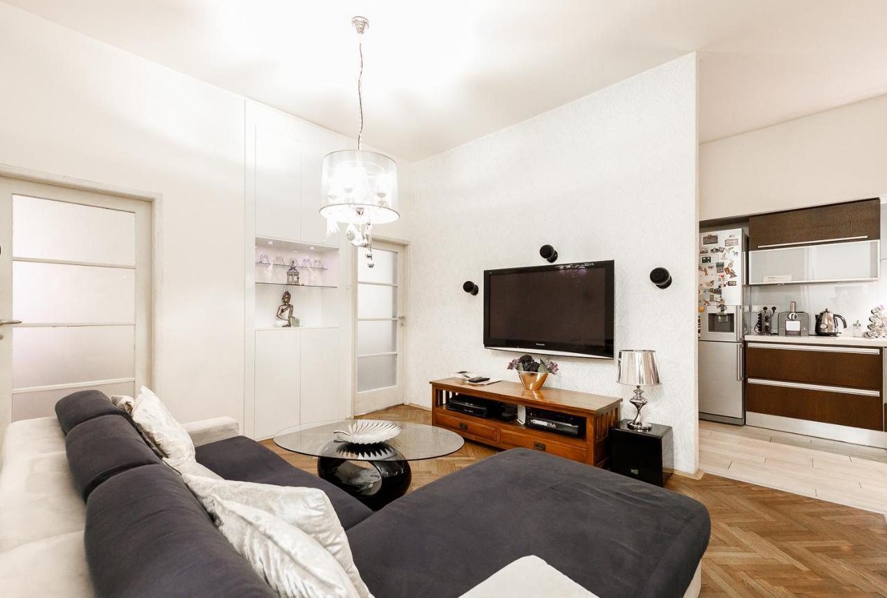 Luxury Apartment Dlouha ปราก ภายนอก รูปภาพ