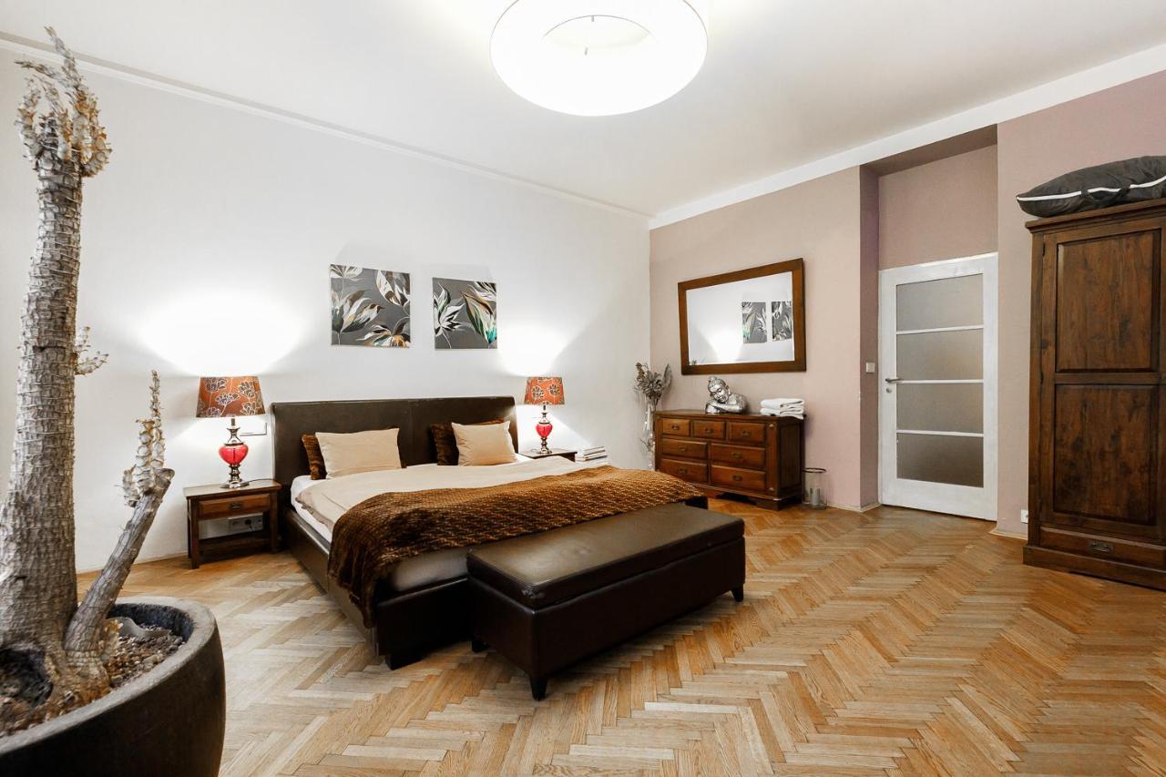 Luxury Apartment Dlouha ปราก ภายนอก รูปภาพ